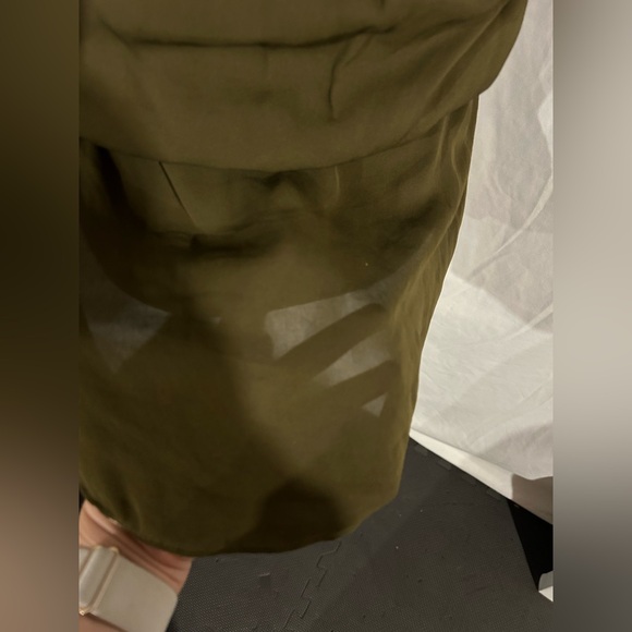 Olive green Silk Halter Tie Top with silk Belt Medium Haute Hippie - Picture 4 of 11